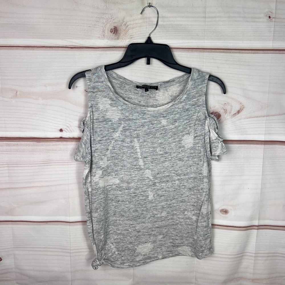 Generation Love Top Womens XS Gray Linen‎ Cold Shoulder T-Shirt Splatter Print